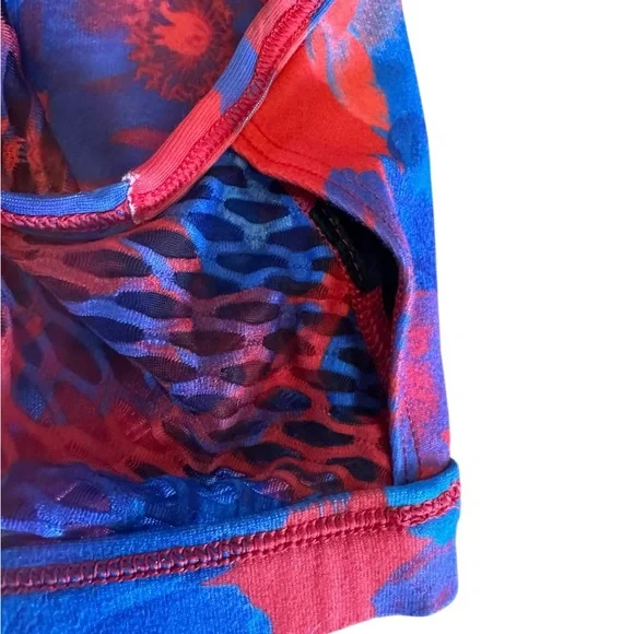 RARE Peloton x Emma Lovewell âLive Learn Lovewellâ Sports Bra â Size M - Picture 11 of 11